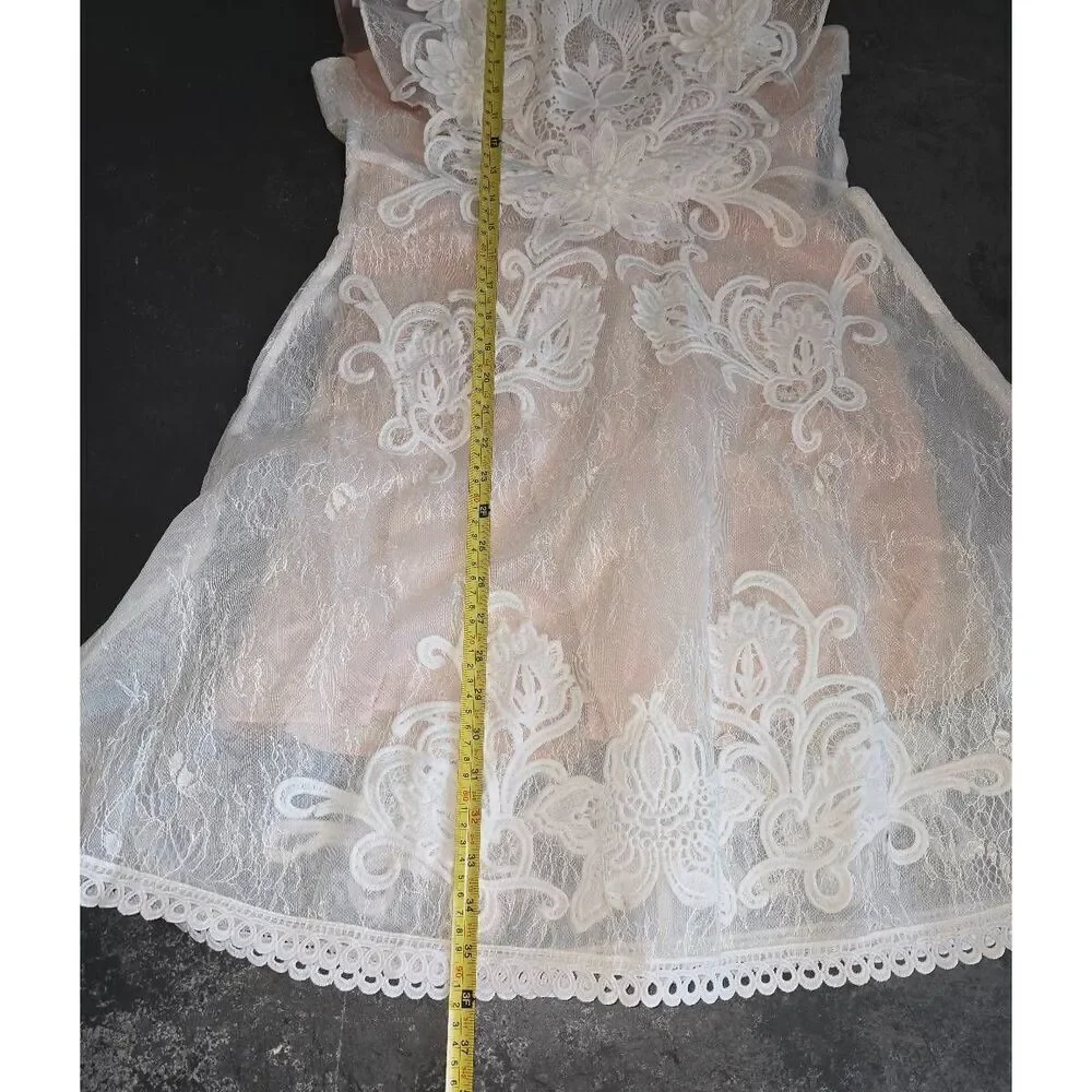 Aimili Lace Lined Dress - Picture 13 of 14